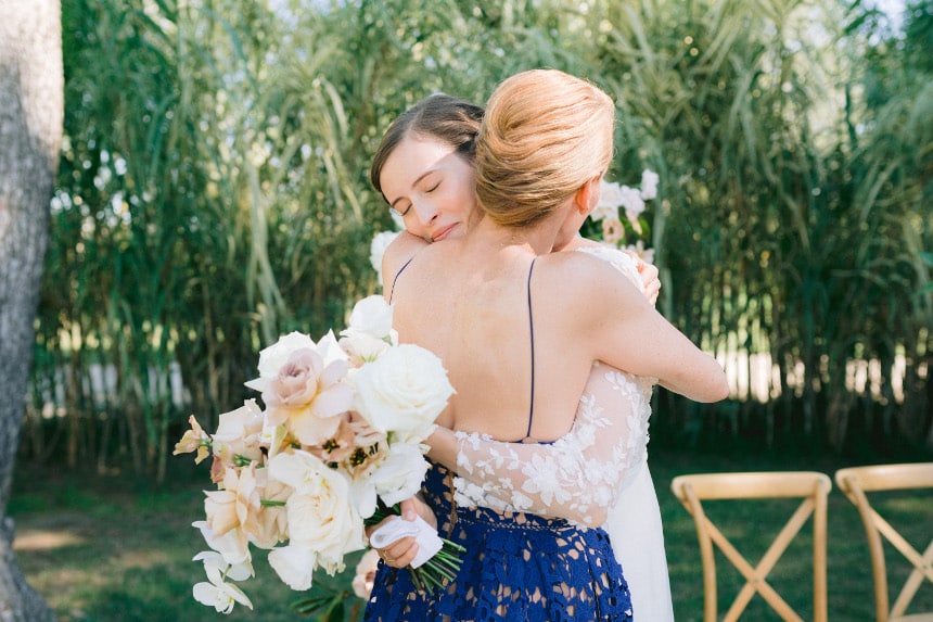 câlin Amélie et sa maman